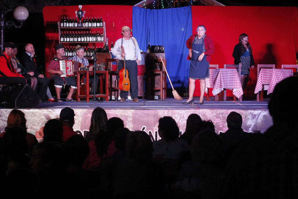 2020 Circulación Teatral por Vichuquén, Rauco, Santa Cruz y Machalí. 7ma y 6ta Región.