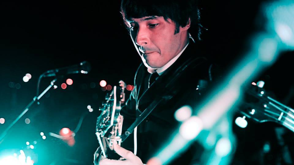 2014 «Los Beetles Con 2 E» Al Aire Libre
