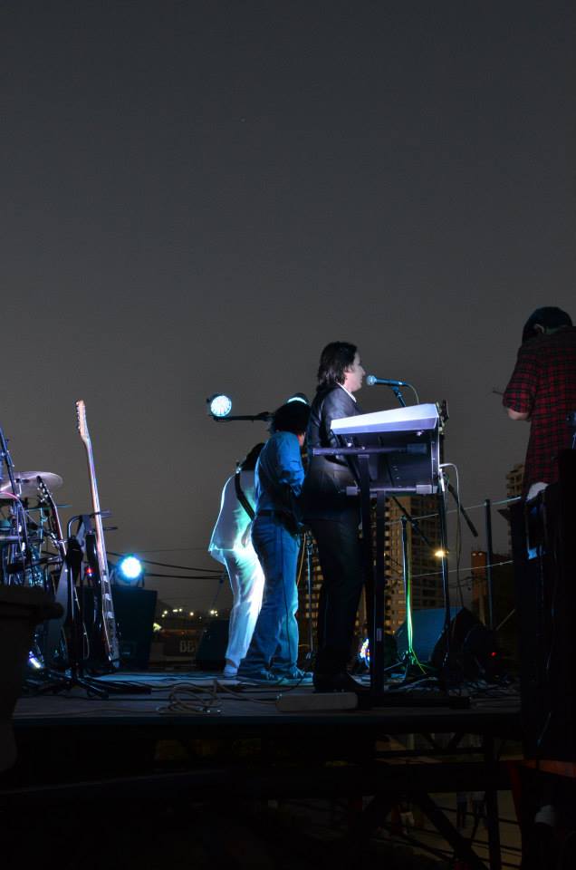 2014 «Los Beetles Con 2 E» Al Aire Libre