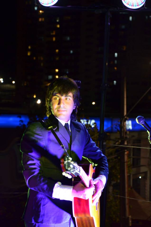 2014 «Los Beetles Con 2 E» Al Aire Libre