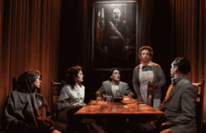 UNA SÁTIRA SOBRE EL PINOCHETISMO VUELVE AL TEATRO CAMILO HENRÍQUEZ